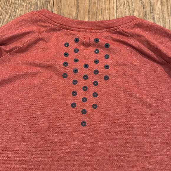 Lululemon Textured Training Shirt XXL - Picture 3 of 3